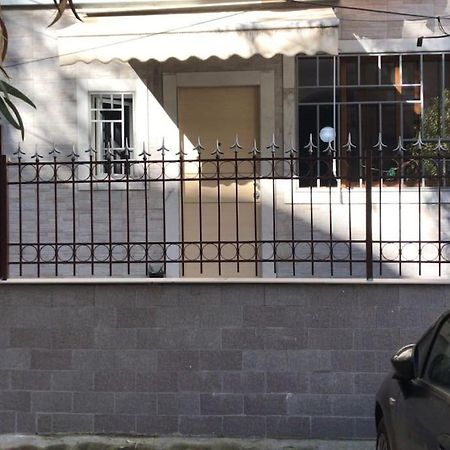Es Apartment Tiranë Eksteriør bilde