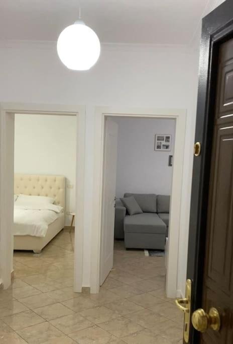 Es Apartment Tiranë Eksteriør bilde
